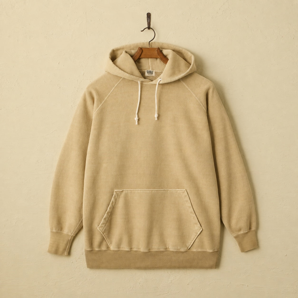lot.83004PD FLATSEAMS RAGLAN SWEAT HOODIE PIGMENT DYE(PD.DARK BEIGE)