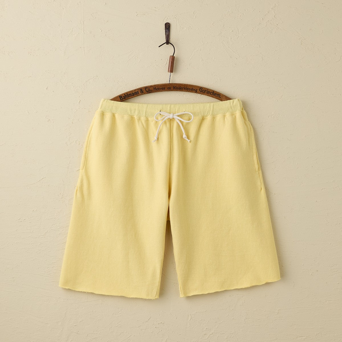 lot.84002 SWEAT SHORT PANTS (PALE YELLOW)